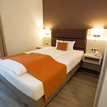 Kapuzinerhof Отель 3*